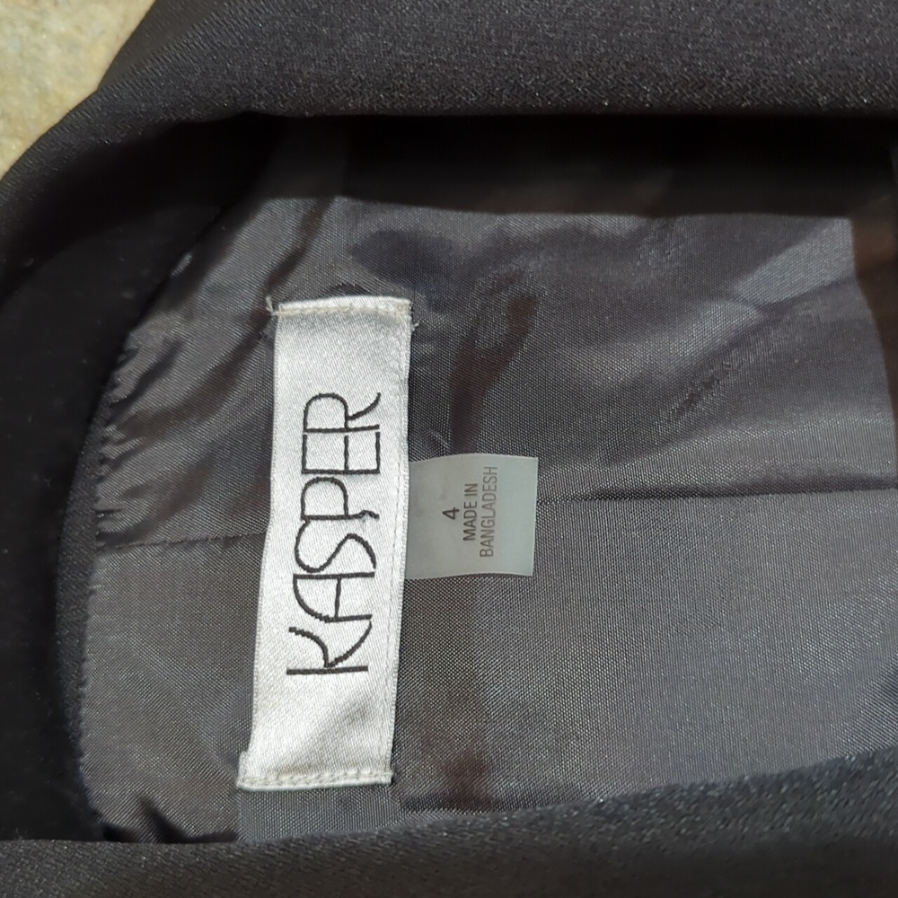 Kasper Classic Black Blazer - Picture 3 of 9